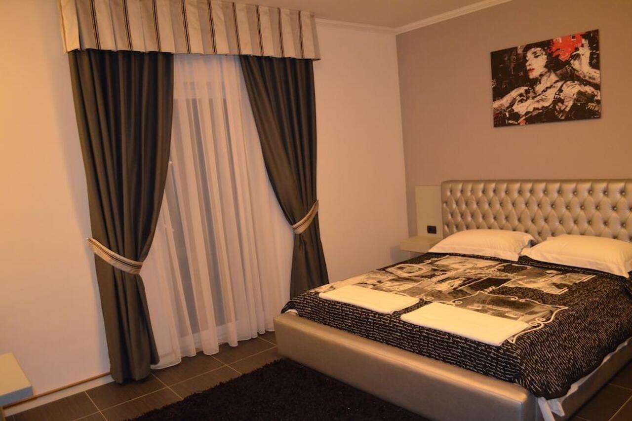 Hotel Mustang Vaqarr ภายนอก รูปภาพ