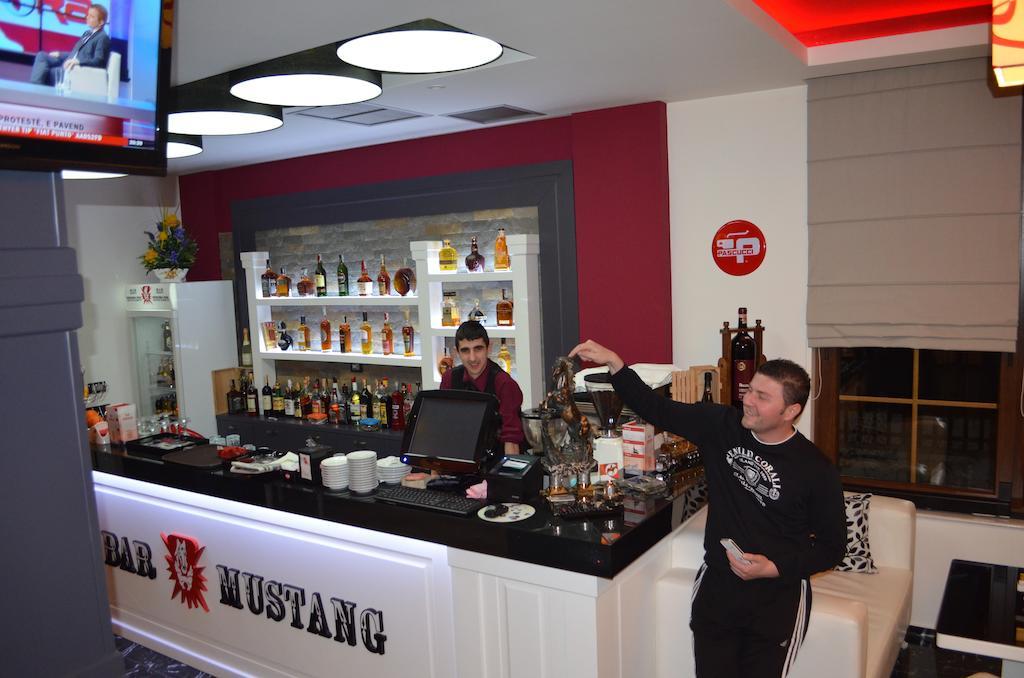 Hotel Mustang Vaqarr ภายนอก รูปภาพ