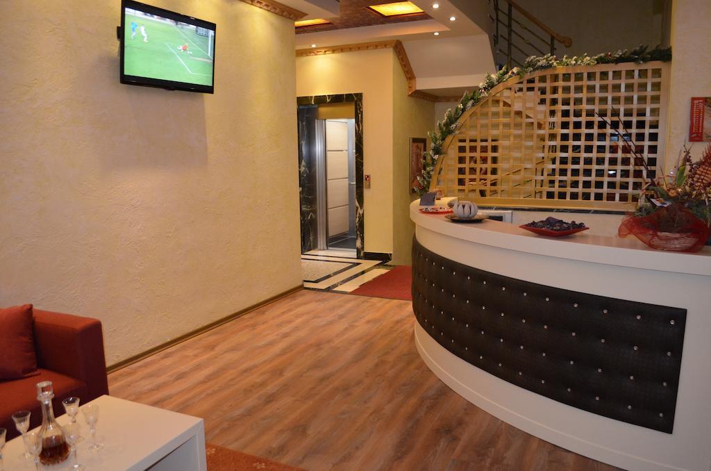 Hotel Mustang Vaqarr ภายนอก รูปภาพ