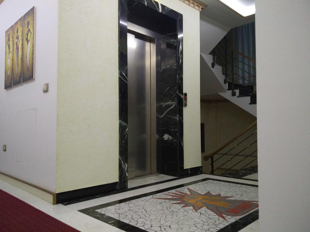 Hotel Mustang Vaqarr ภายนอก รูปภาพ