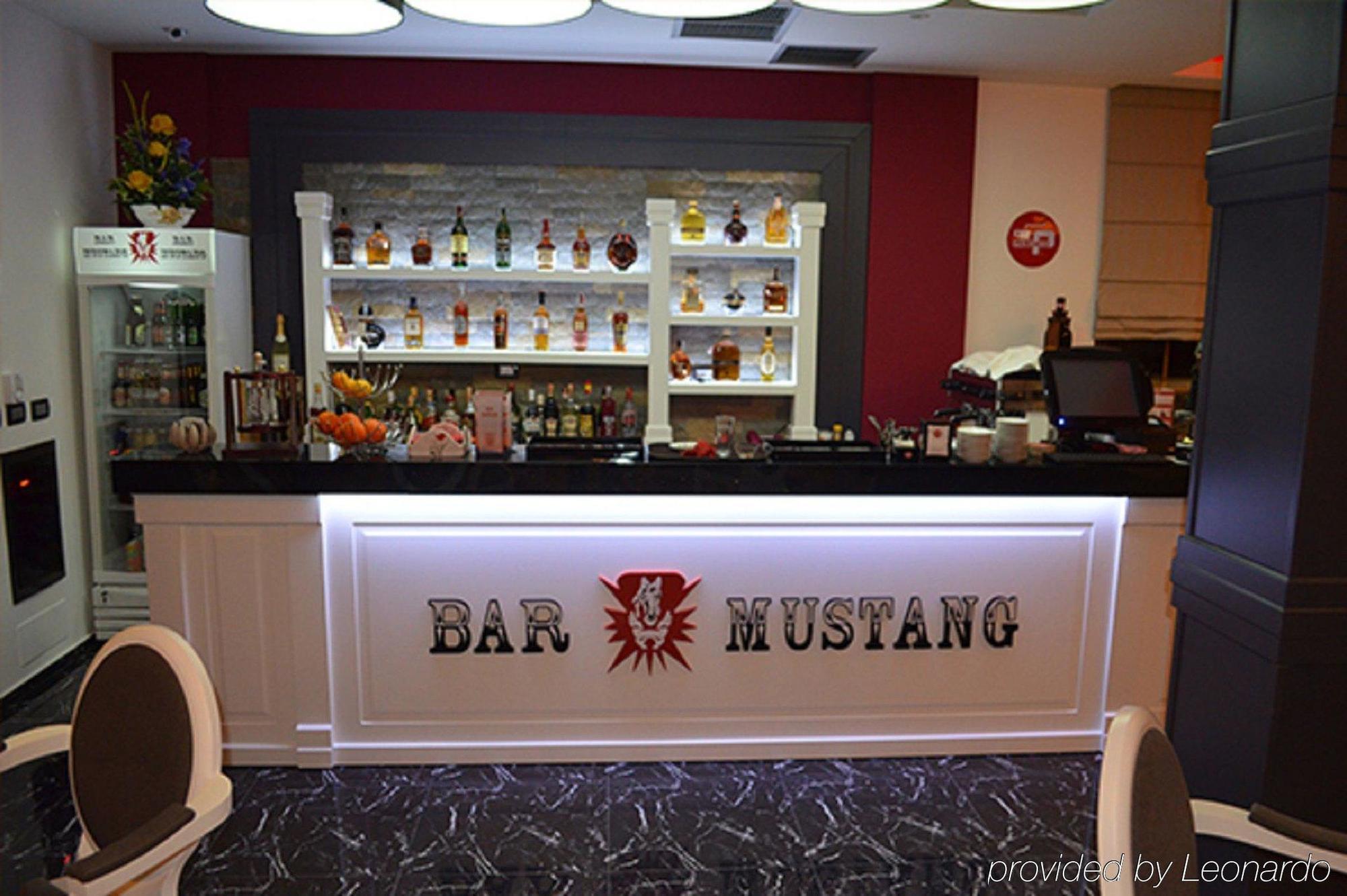 Hotel Mustang Vaqarr ภายนอก รูปภาพ