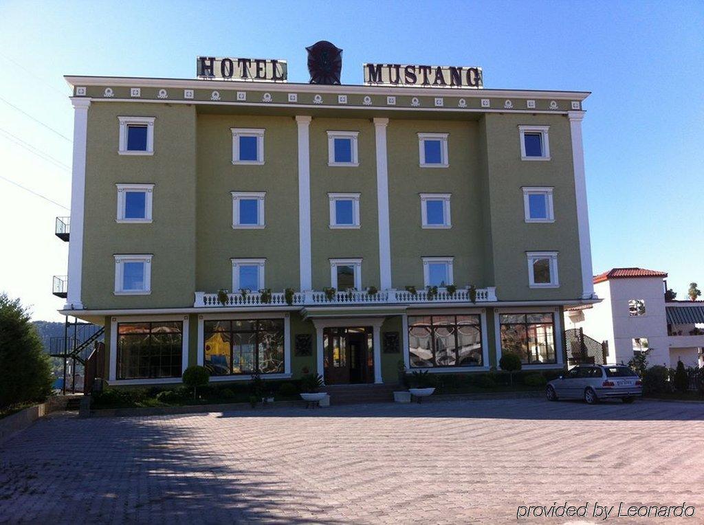 Hotel Mustang Vaqarr ภายนอก รูปภาพ